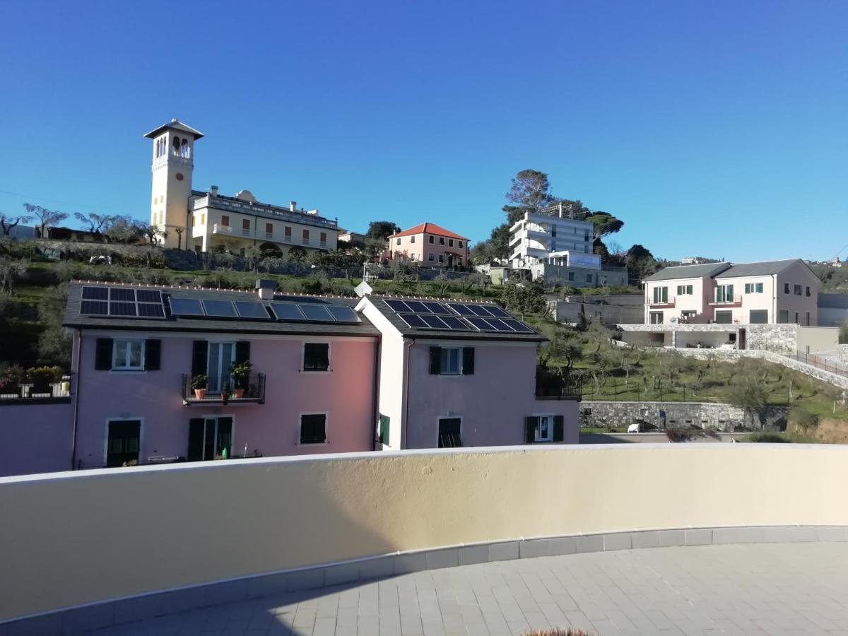 キアーヴァリTerrazza Sul Mare In Via Devotoアパートメント エクステリア 写真