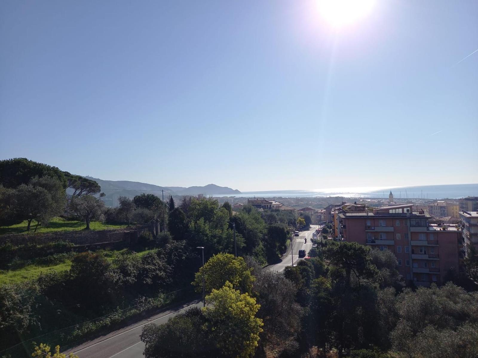キアーヴァリTerrazza Sul Mare In Via Devotoアパートメント エクステリア 写真